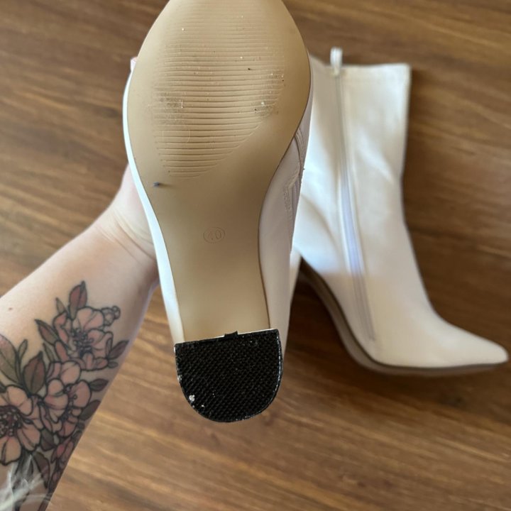 Белые ботильоны Shein