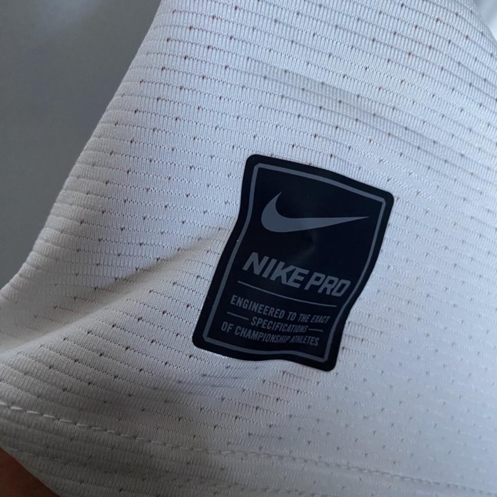 Футболка спортивная Nike pro