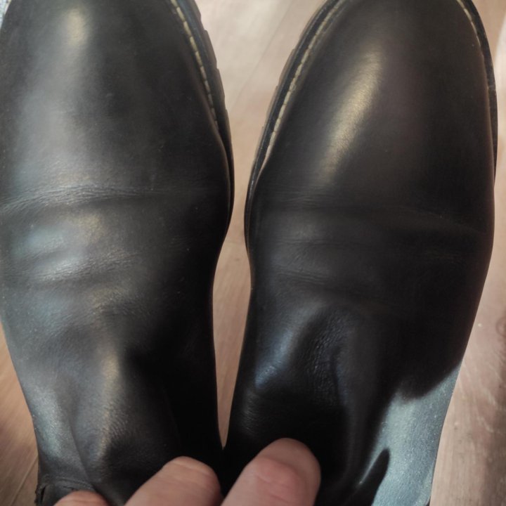 Высокие сапоги