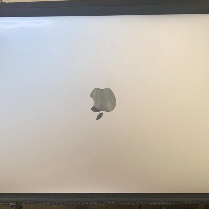 MacBook Pro 13 Retina Display Mid 2017