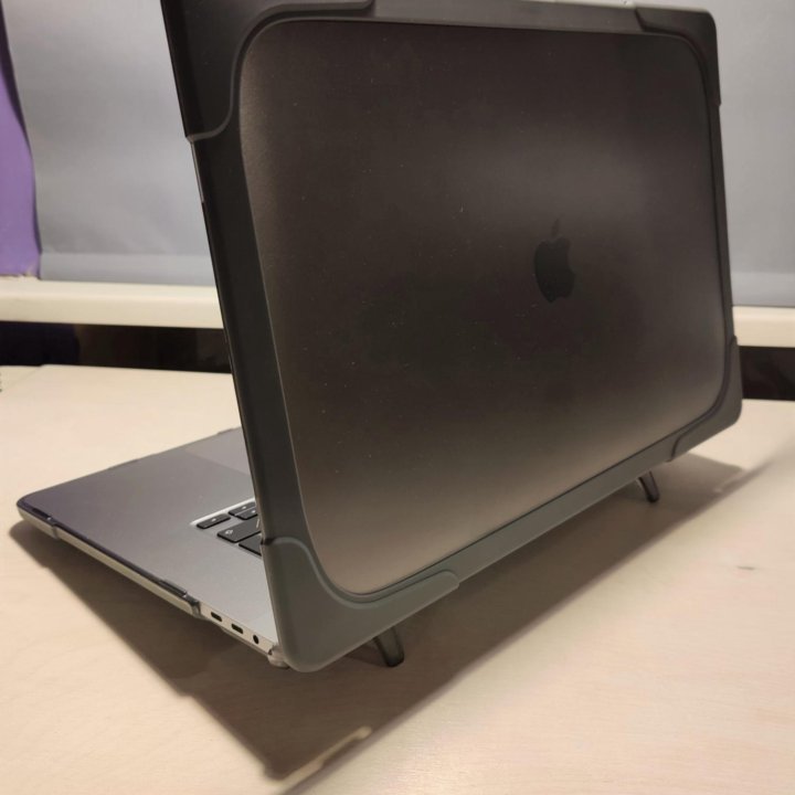 Macbook Pro 16