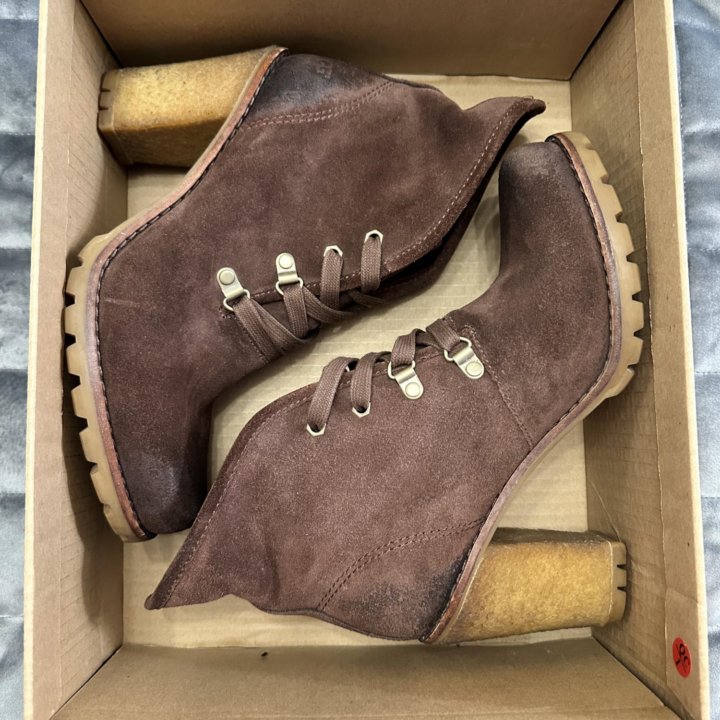 Ботинки Ugg
