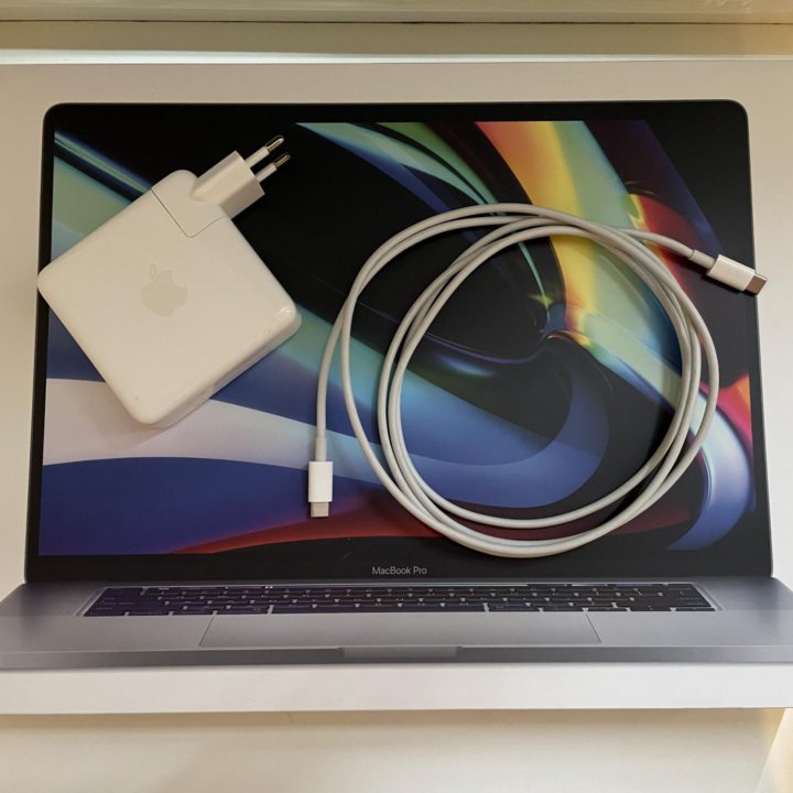 MacBook Pro 16 16gb i7 512gb 2019