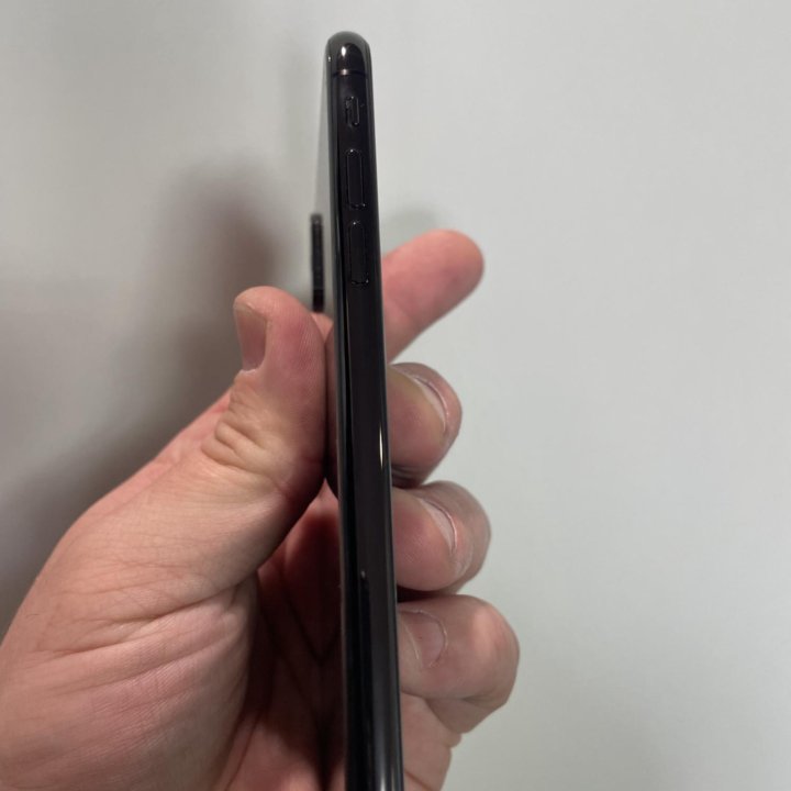 Продам iPhone XS 64Gb Black РСТ