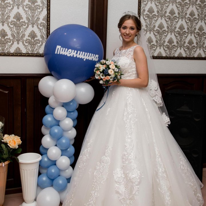 Свадебное платье