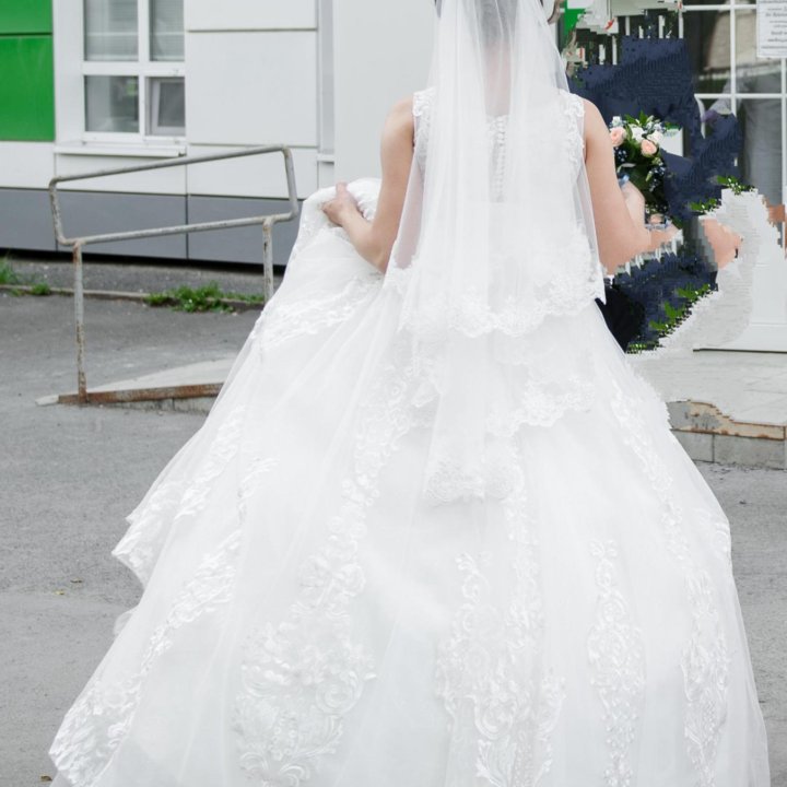 Свадебное платье