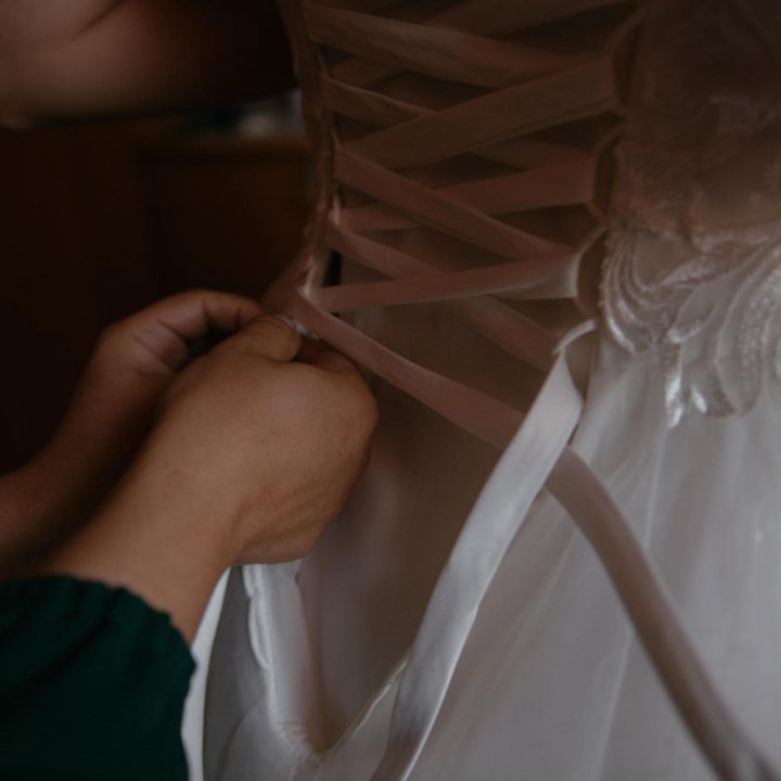 Свадебное платье