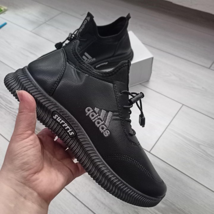 Кроссовки Adidas мужские новые