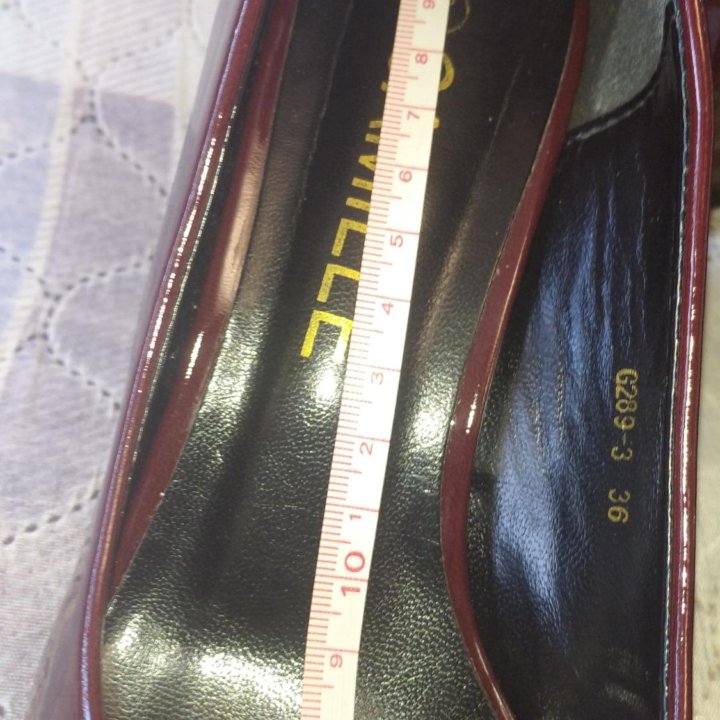 Туфли на каблуке