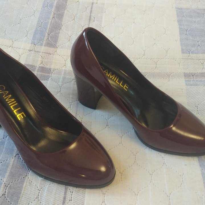 Туфли на каблуке