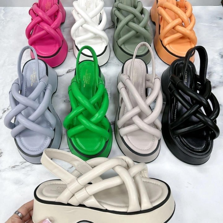 Стильные сандалии