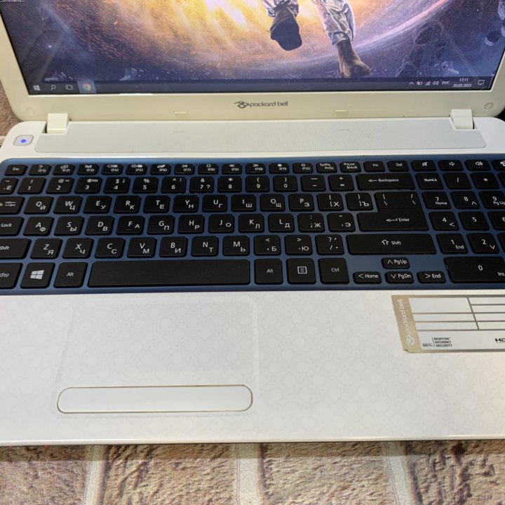 Красивый игровой Packard bell i5 4 видео 8 озу Ssd