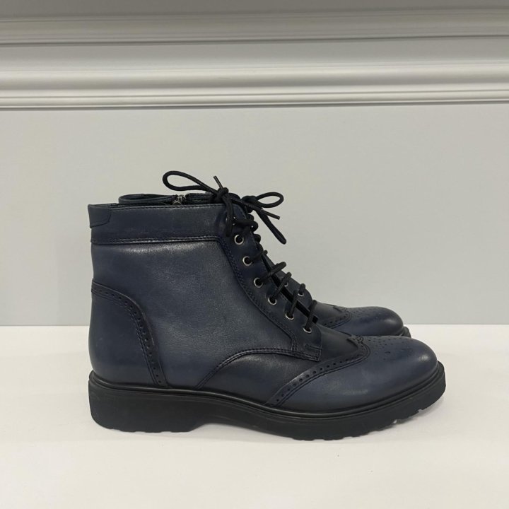 Ботинки женские