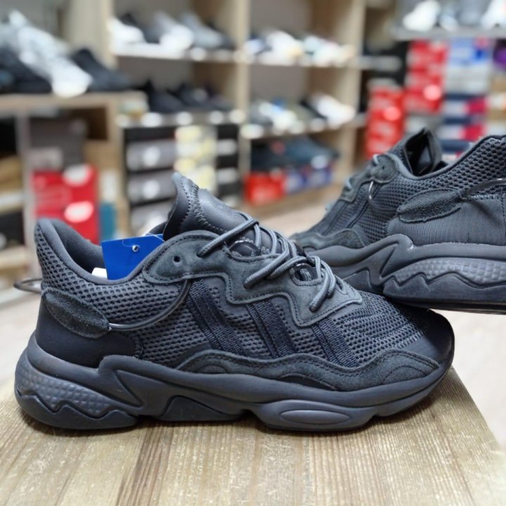 Кроссовки adidas ozweego