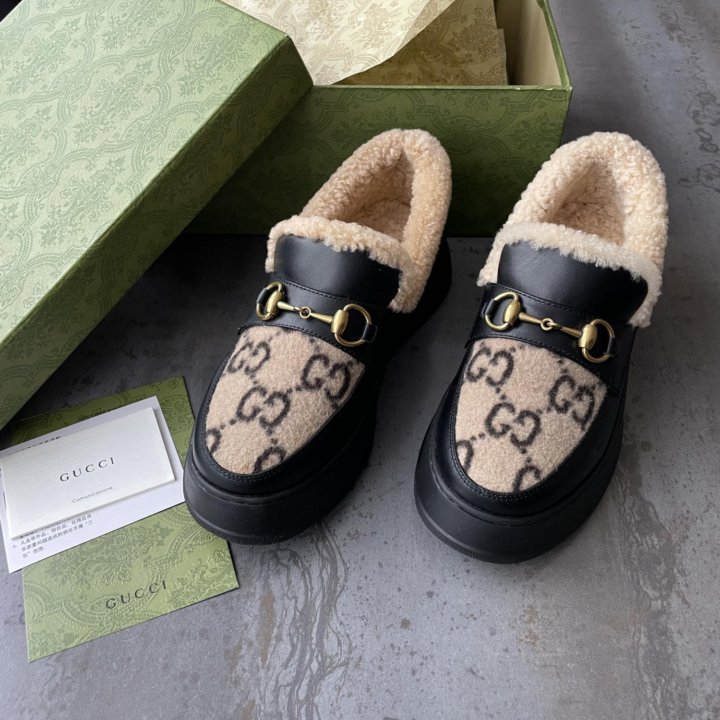 Лоферы Gucci 37
