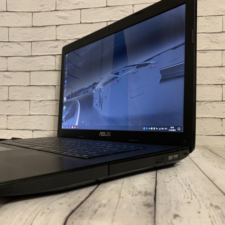 Мощный Asus 17.3 I5/GT 720 2ГБ/6/750