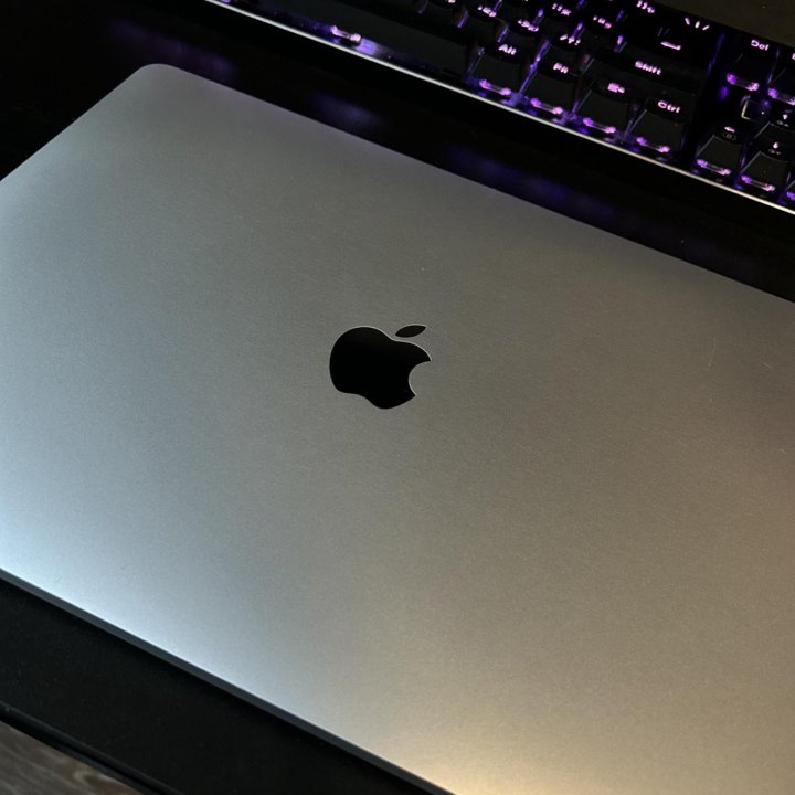 Apple MacBook AIR M1