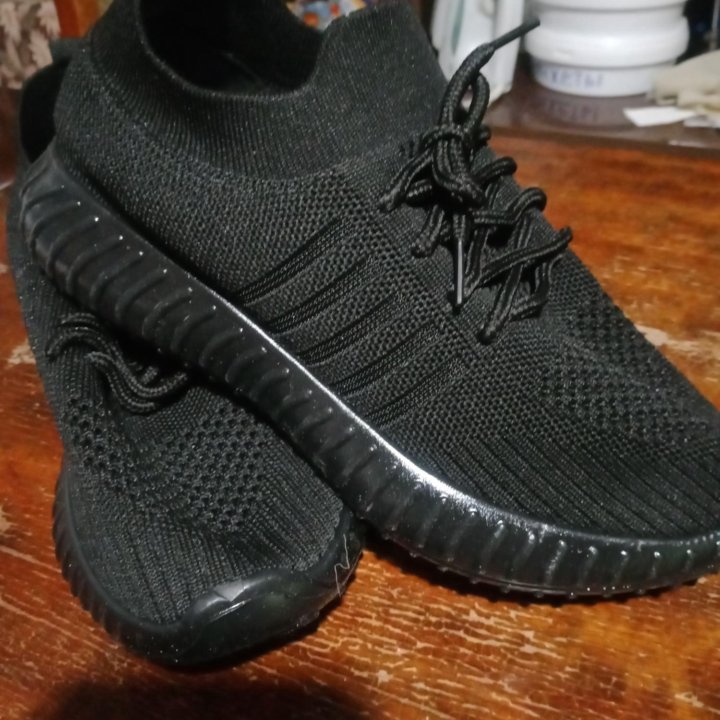 Кроссовки 41