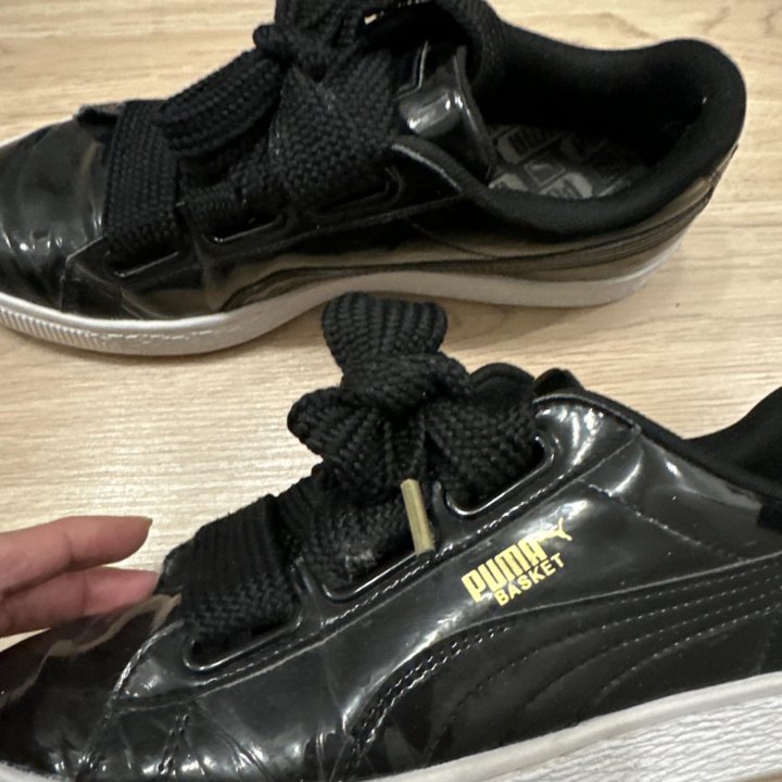 Кроссовки PUMA.