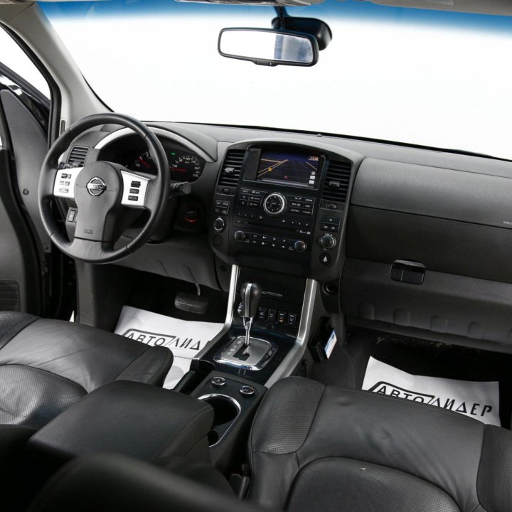 Nissan Pathfinder, 2012
