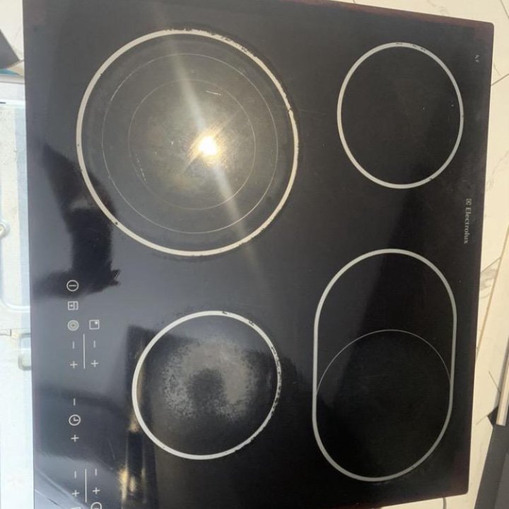 Индукционная панель Electrolux