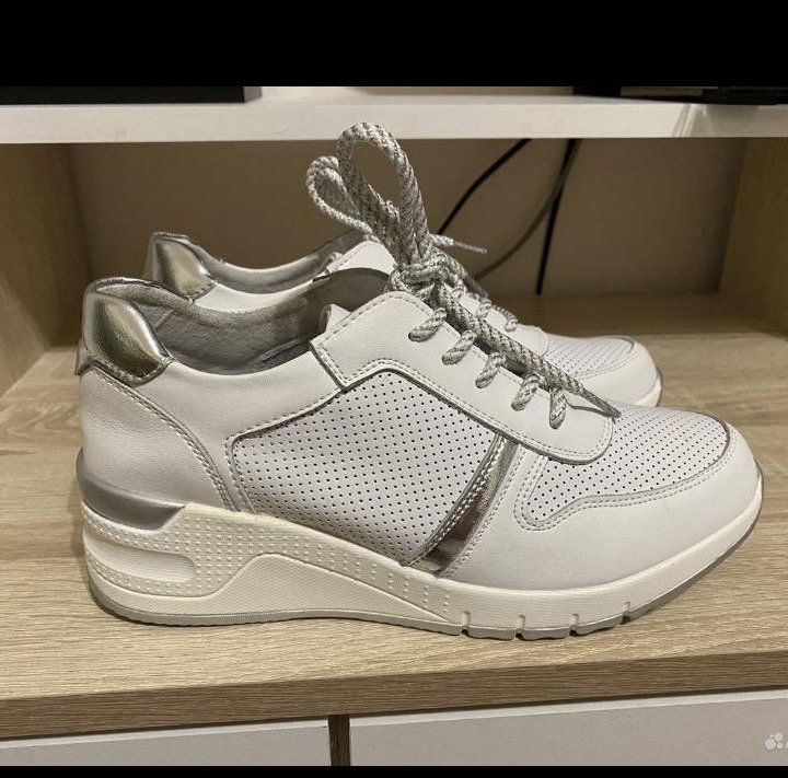 Кроссовки BERTEN