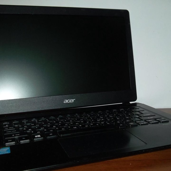 Красивый и лёгкий ультрабук Acer V3-331G