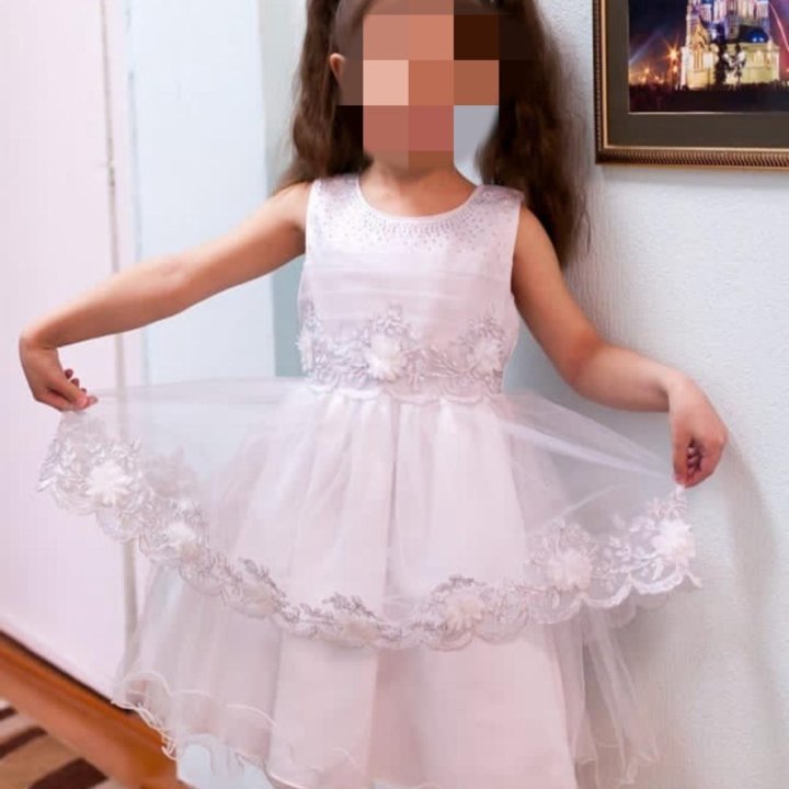 Платье на девочку 110