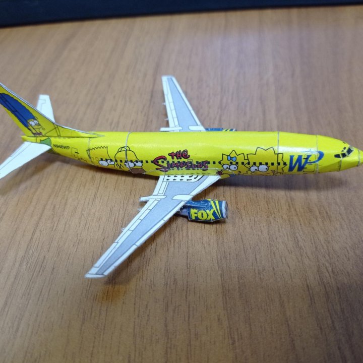 Модель Boeing 737 The Simpsons