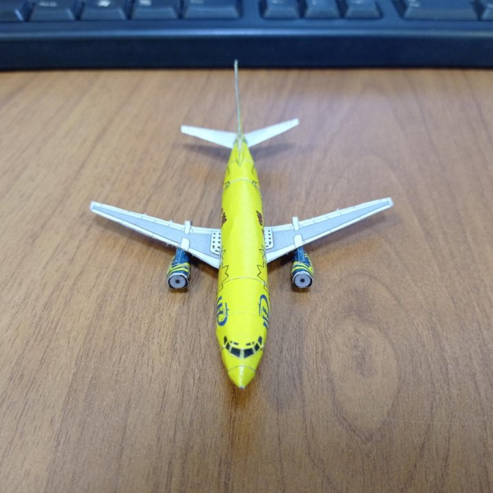 Модель Boeing 737 The Simpsons