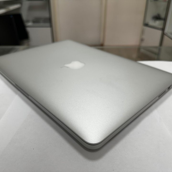 Macbook pro 13 2015 i5 2.7 8/128 (П-665)