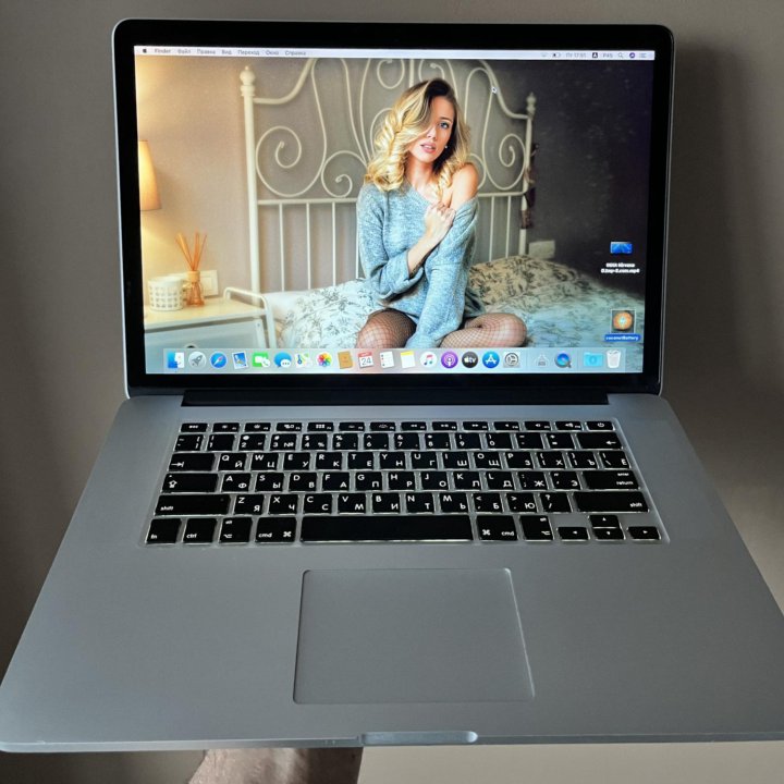 Macbook pro 15 mid 2015 512,Radeon R9