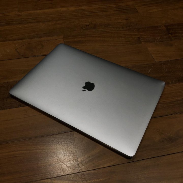 MacBook Pro 15, 2016. i7, 16/512gb