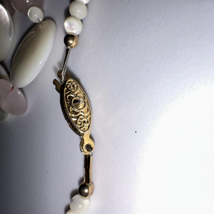 Мини ожерелье бусы баламут таблетки розовый кварц