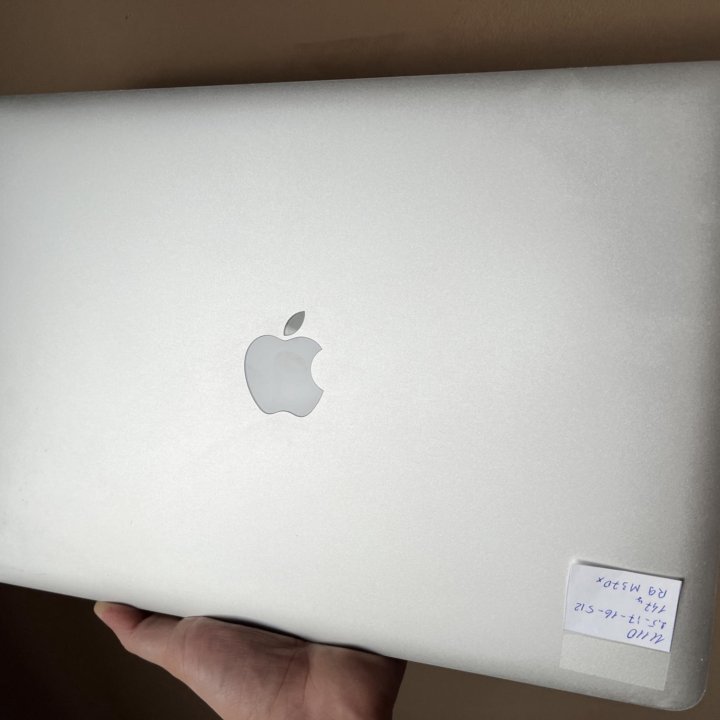 Apple MacBook Pro 15 2015 512 2гб Radeon новый поч