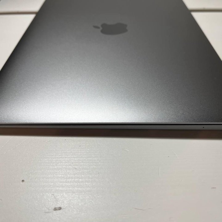 MacBook 12' 2016 Space Gray RAM 8 гб SSD 256 гб