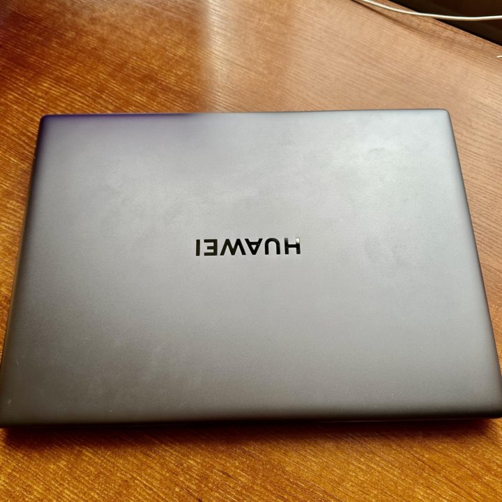 Huawei Matebook 16’’ ryzen 7