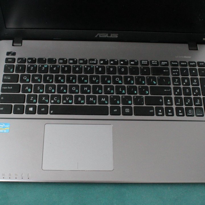 Ультрабук Asus X550C