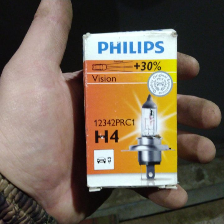 Лампа автомобильная галогенная Philips Н4