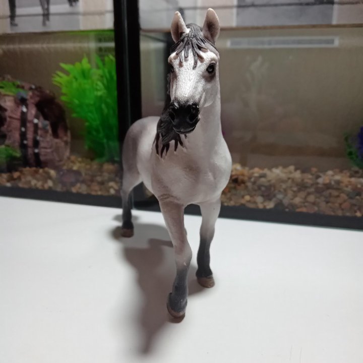 Фигурка лошади Schleich