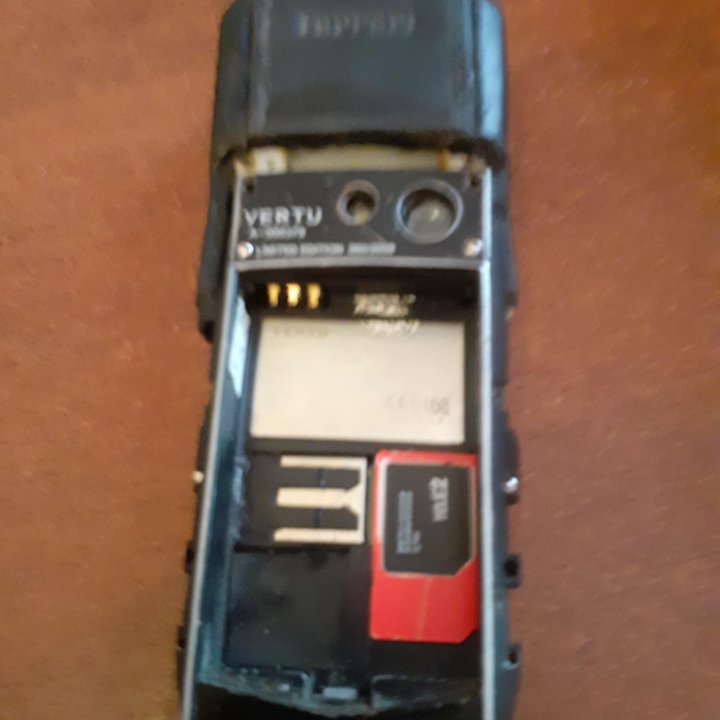 VERTU Ascent FERRARI.