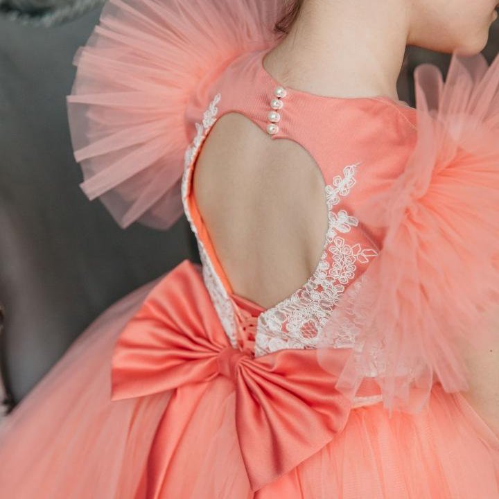 Платье праздничное