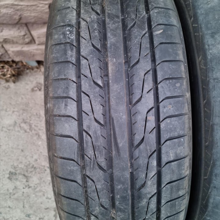 Продам летние шины 215/55 r17