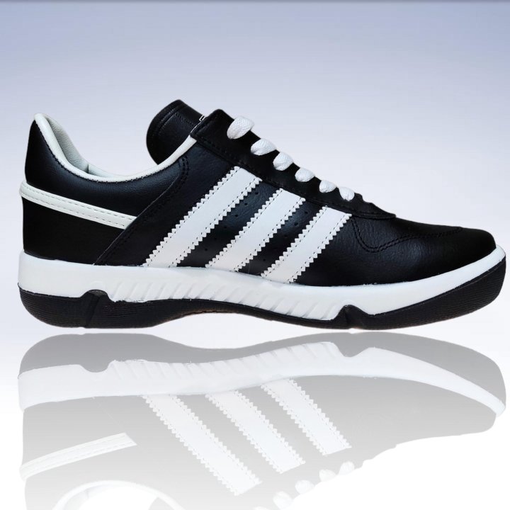 Кроссовки Adidas. Размеры 40,42,43,45