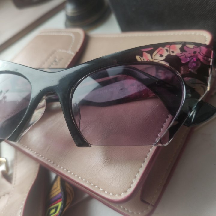 Солнцезащитные очки