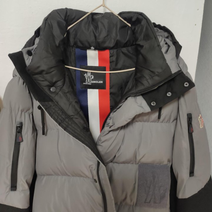 Пуховик MONCLER