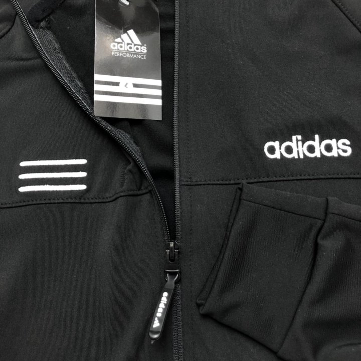 Спортивный костюм Adidas