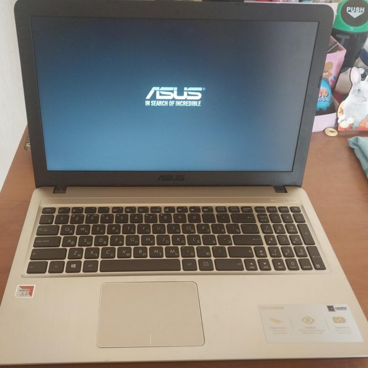 Ноутбук ASUS vivobook