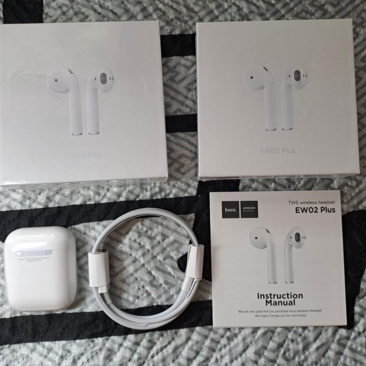 Наушники AirPods Hoco EW02 Plus, запакованные