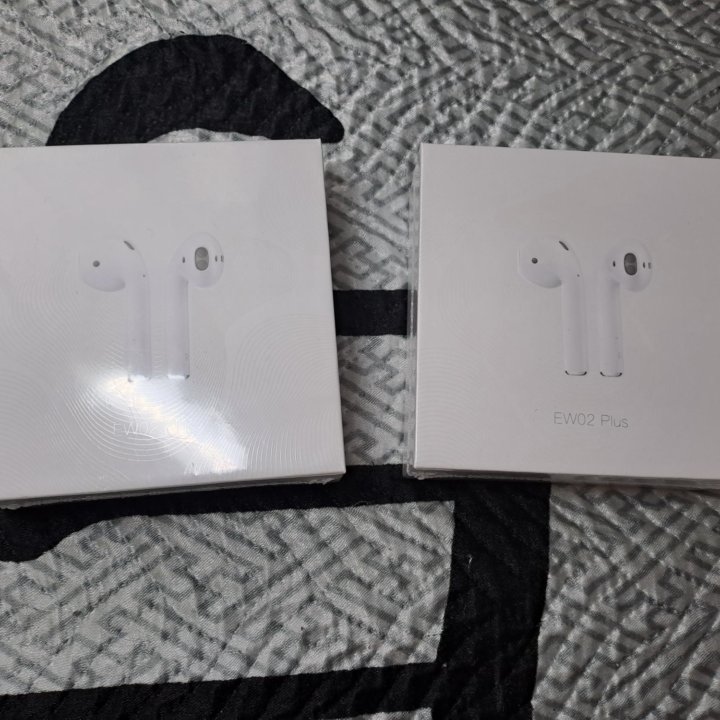 Наушники AirPods Hoco EW02 Plus, запакованные